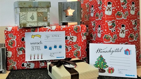 Wünsche zum Weihnachtsfest in Erfüllung gehen lassen können die Teilnehmer der Wunschbaum-Aktion in Meppen. Foto: Ulrich Hirndorf mep-wunschbaumaktion_201811151723_full_1.jpg